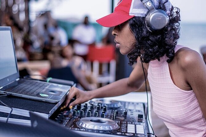 Miami's Best Party Cruise Drink Included 1 Hour 20 Min Tour - Accessibility and Participation