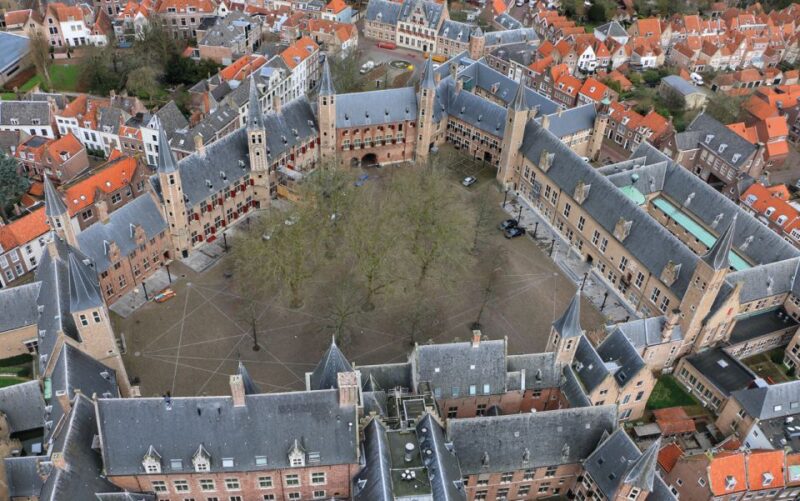 Middelburg: Guided City Walking Tour - Tour Overview