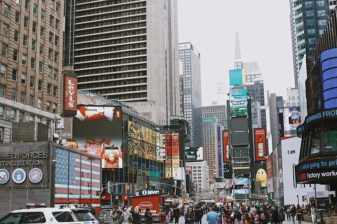 Midtown Manhattan Exclusive Tour With Skip the Line Moma Entry - Accessibility Features
