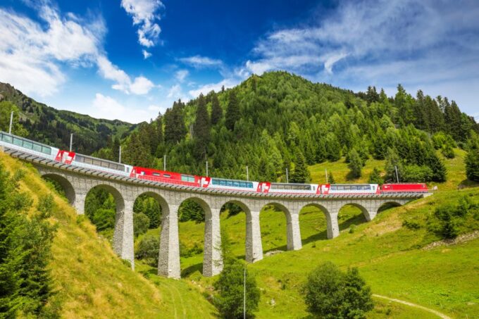 Milan and the Northern Lakes 8-Day Tour - Arrival and Transfer