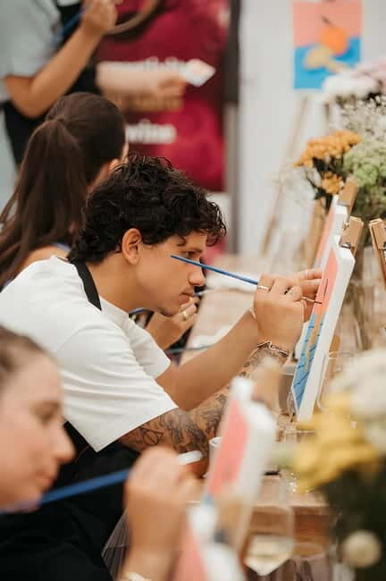 Milan: Art and Wine Painting Experience - Champagne edition - Key Points  