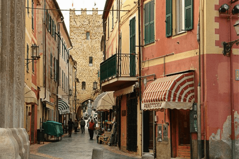 Milan: Bus & Train Ticket From/To Noli - Key Points