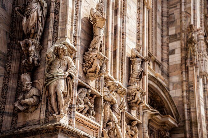Milan: Cathedral and Duomo's Rooftop Guided Tour - Practicalities: Group Size and Accessibility
