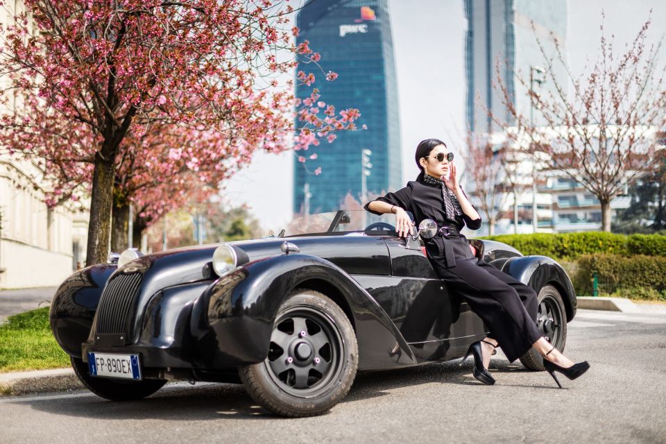 Milan: City Highlights Private Tour by Vintage Car - Photogenic Locations