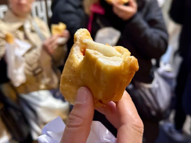Milan: City Sightseeing & Culinary Crawling Walking Tour - Exploring Milans Historic Center