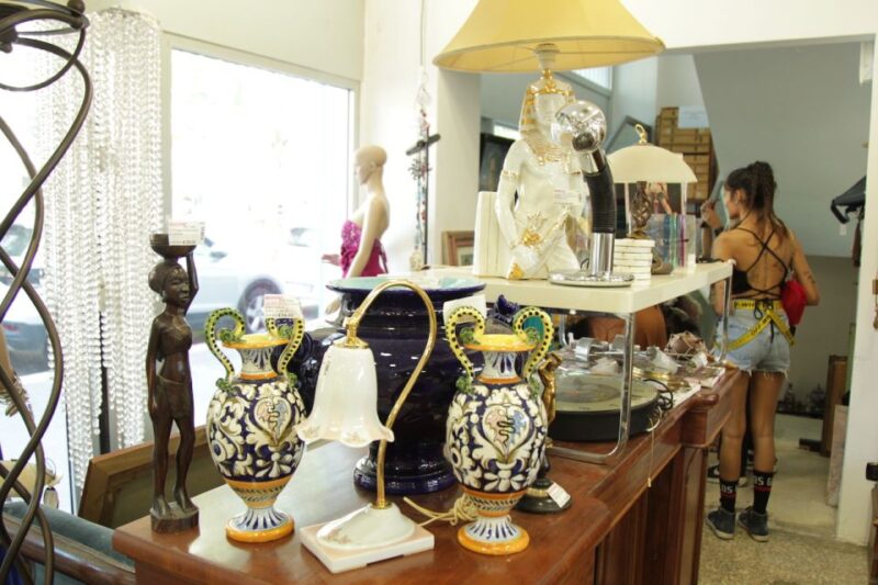 Milan: Fashion & Design Vintage Shopping Store - Key Points