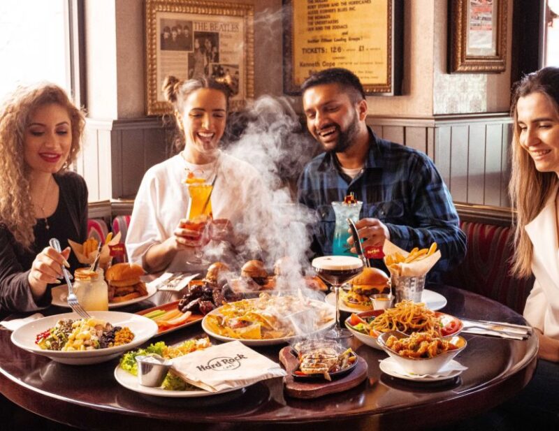 Milan: Hard Rock Cafe With Set Menu for Lunch or Dinner - Key Points