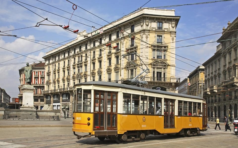Milan: History & Street Food Tour With Wine Tasting - Indulging in the Wine Tasting Experience