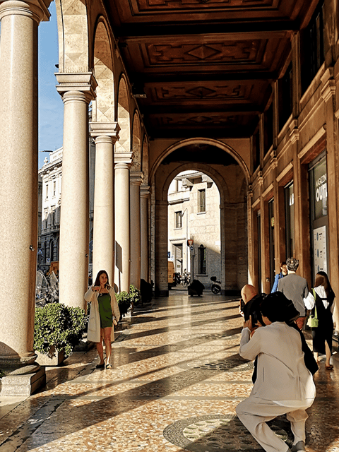 Milan Postcard Viewpoints Walk With Locals - Travel Bloggers - Experience and Learning