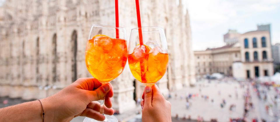 Milan: Private Guided Walking Tour With Snacks & Aperitif - Explore the Vibrant Markets