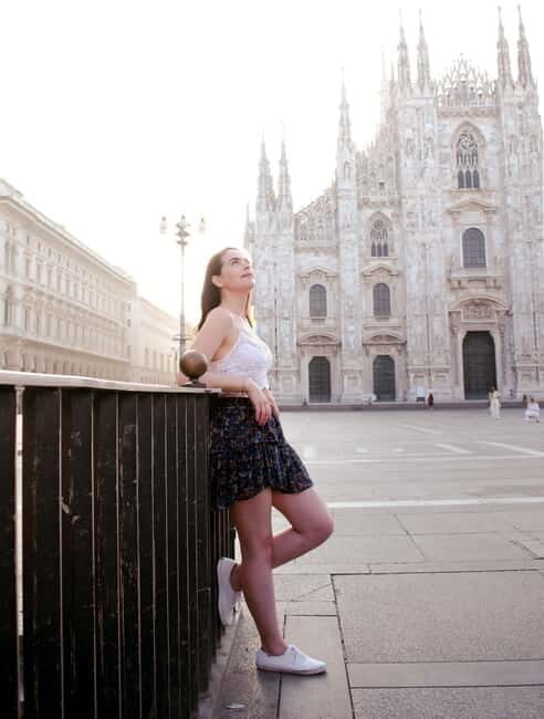Milan: Private Photo Shoot with a Professional Photographer - Key Points