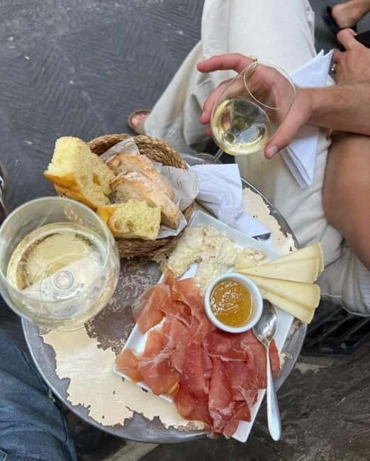 Milan: Private Sunset Picnic with Italian Aperitivo - Analyzing the Value