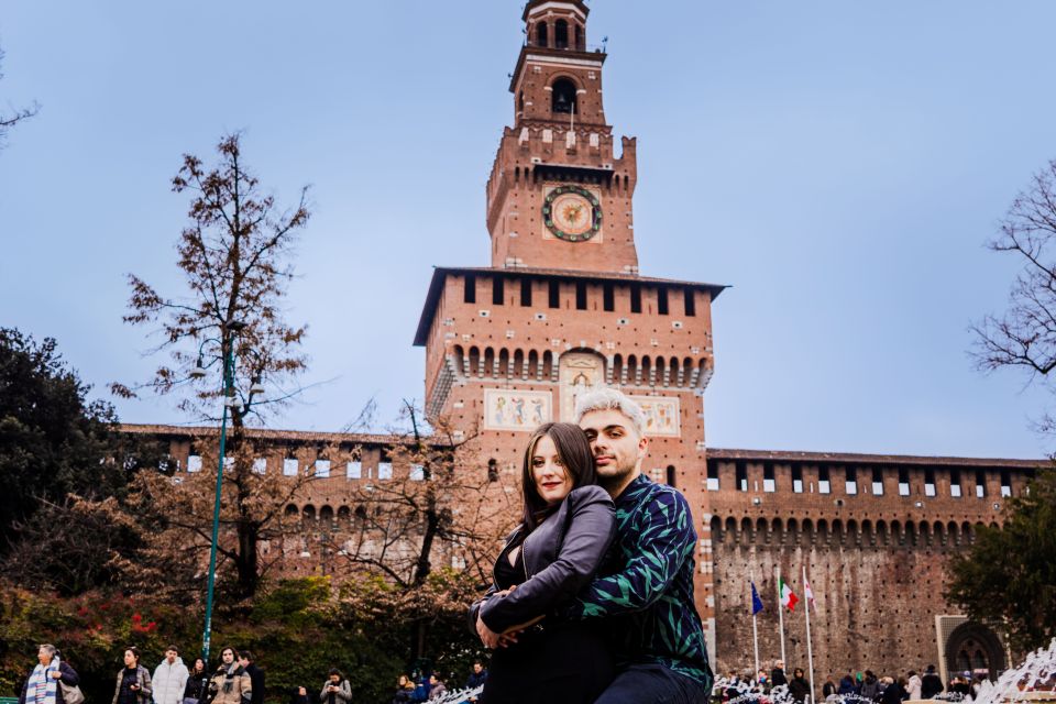Milan: Professional Photoshoot Outside Sforza Castle - Key Points