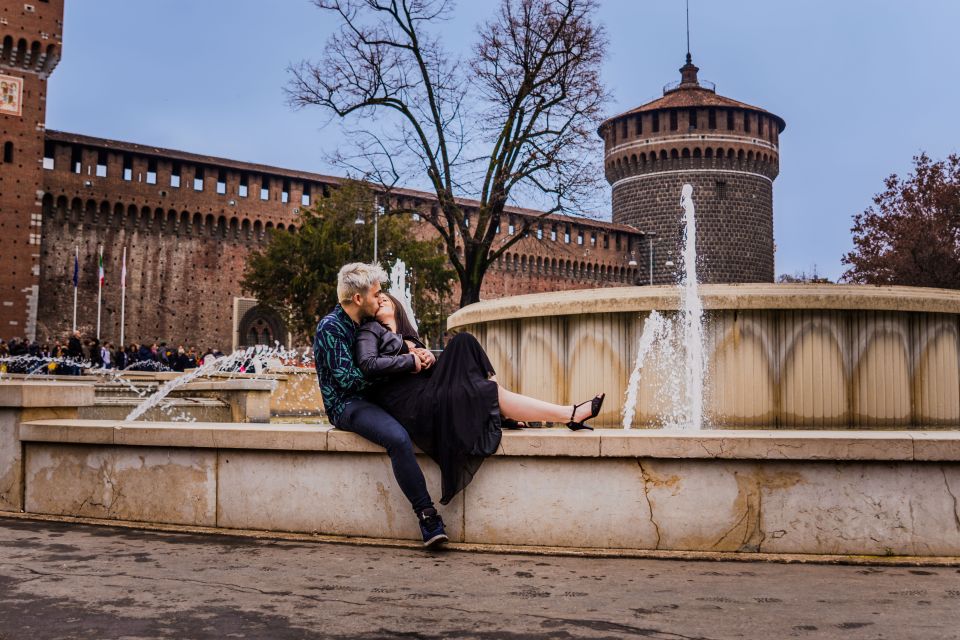 Milan: Professional Photoshoot Outside Sforza Castle - Meeting the Photographer