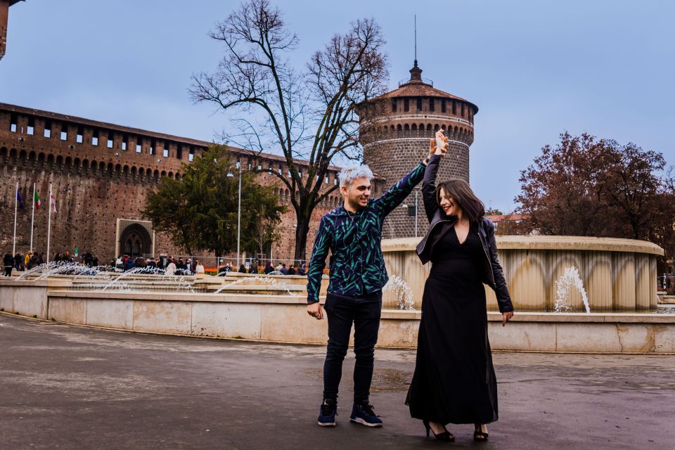 Milan: Professional Photoshoot Outside Sforza Castle - Customer Feedback and Ratings