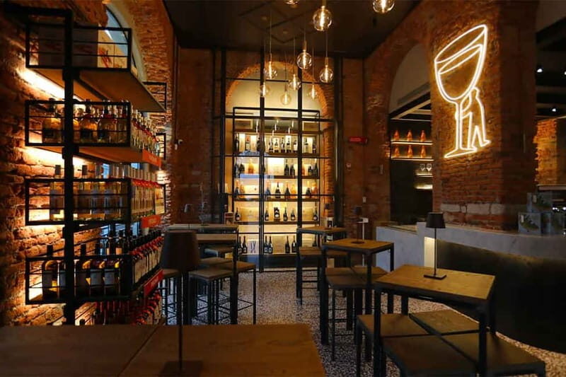 Milan: Small Group - Duomo & Rooftop, Wine & Food Tasting - The Practical Side