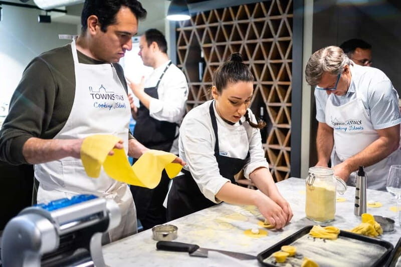 Milan: Small-group Pasta & Gelato Class with Unlimited Wine - Key Points