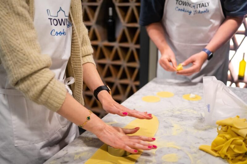 Milan: Small-group Pasta & Gelato Class with Unlimited Wine - FAQ