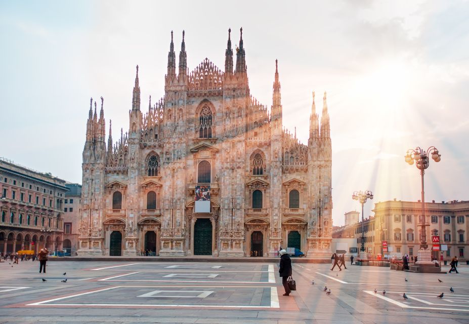 Milan: Small Group Walking Tour of the Duomo and City Centre - Starting Locations