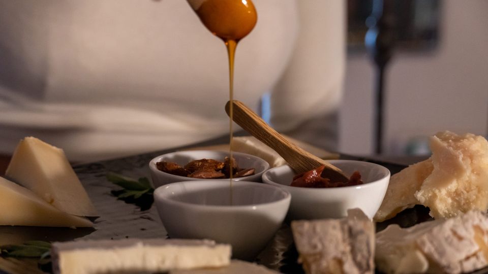 Milan: Wine Tasting Experience in the City Centre - Customer Reviews and Ratings