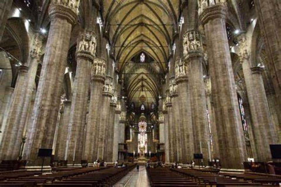 Milan:Duomo Cathedral Guided Tour and Rooftop Private Access - Ask Away