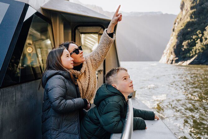 Milford Sound Helicopter and Cruise Tour from Queenstown - A Deep Dive Into the Experience