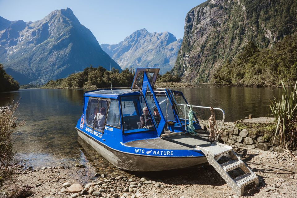 Milford Sound: Milford Track Day Hike - Key Points