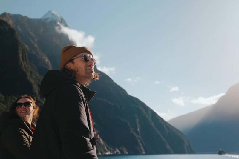 Milford Sound One-Way Flight - Milford Sound One-Way Flight: An Aerial Perspective of New Zealand’s Fiords