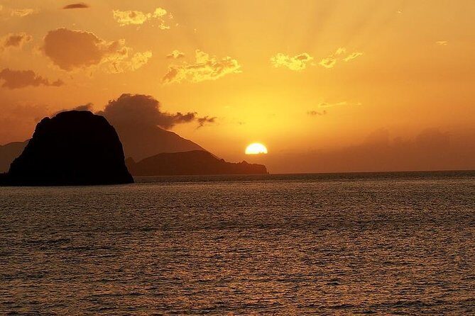 Milos, Amazing beaches - Key Points