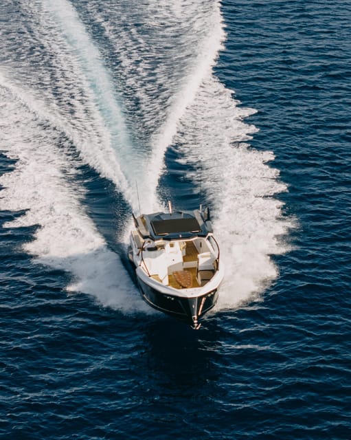 Milos: Private Speedboat TourKleftiko Sarakiniko Poliegos - Key Points  