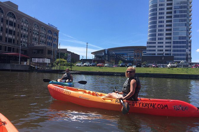 Milwaukee Cheese Curd Kayak Tour - Practical Details: Logistics and Comfort