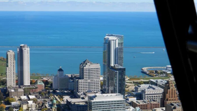 Milwaukee: Helicopter Rides Over Downtown & Lakefront - Exploring Milwaukee from the Sky: An In-Depth Review