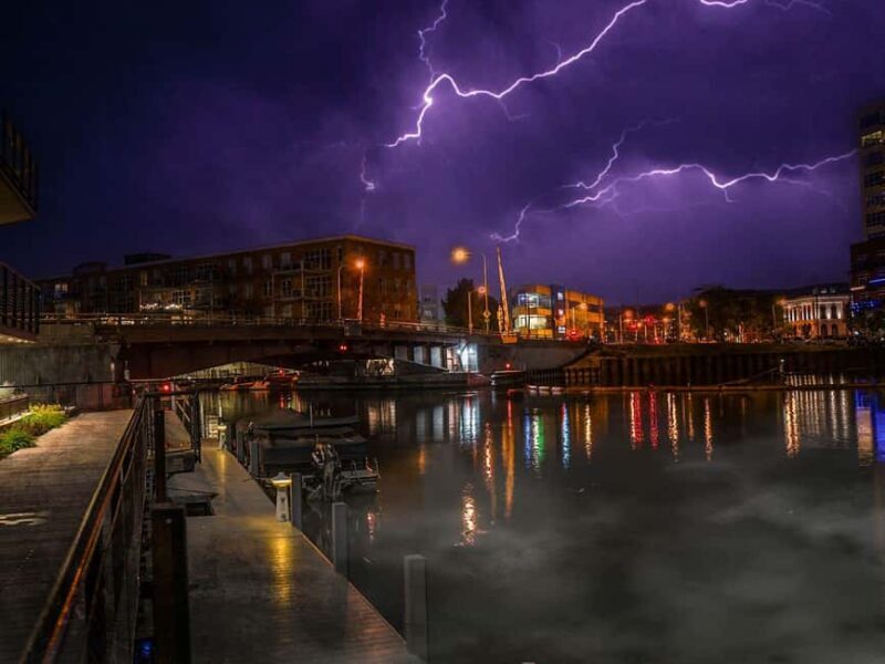 Milwaukee Morbid Mirrorlight Ghost Tours - A Detailed Look at the Milwaukee Morbid Mirrorlight Ghost Tours