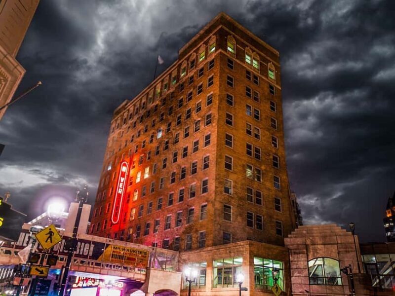 Milwaukee Morbid Mirrorlight Ghost Tours - In The Sum Up