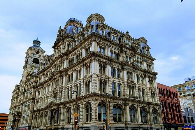 Milwaukee Scavenger Hunt Walking Tour and Game - Why Choose This Tour?