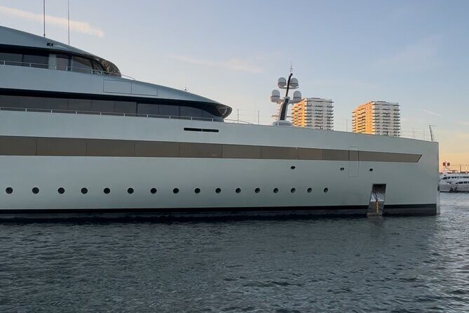 Mimosas, Mansions & Megayachts Tour - Who Will Love This Tour?