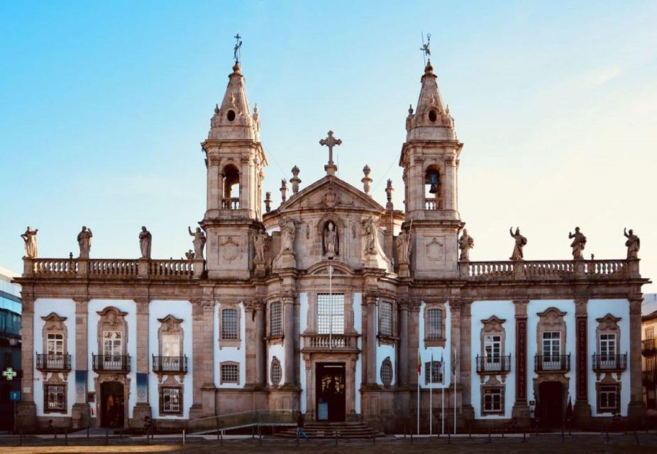 MINHO: TOUR FD MINHO SEDAN - Places to Visit in Braga