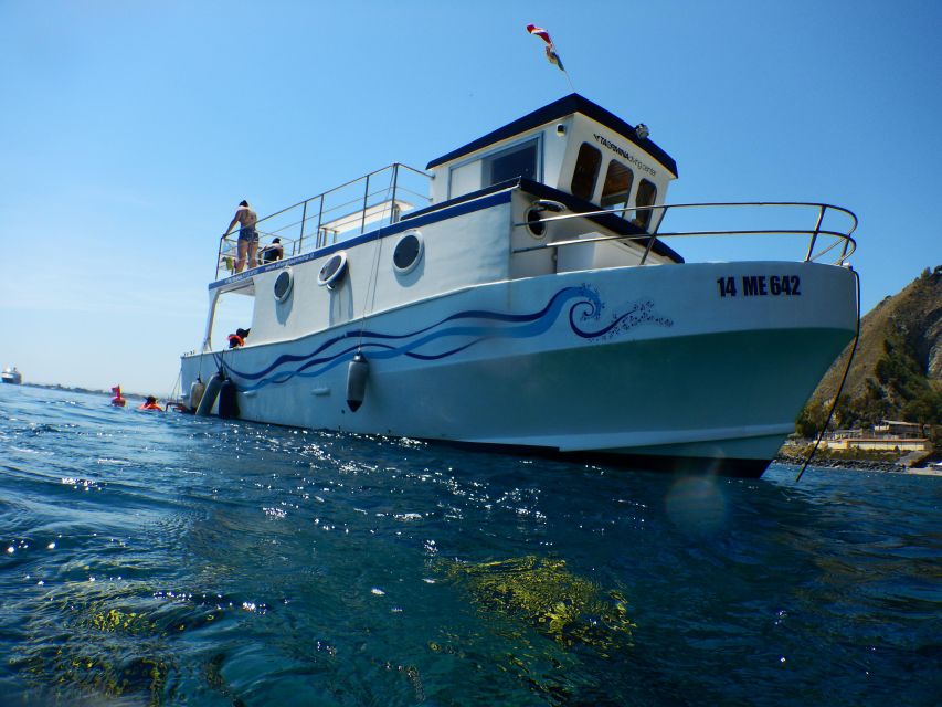 Mini-Cruise Isola Bella From Giardini Naxos - Onboard Experience