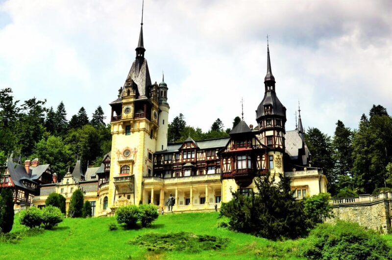 Minivan 8 Places : Dracula Castle, Peles, & Brasov Day Tour - What We Think About the Experience
