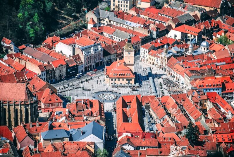 Minivan 8 Places : Dracula Castle, Peles, & Brasov Day Tour - Who Will Love This Tour?