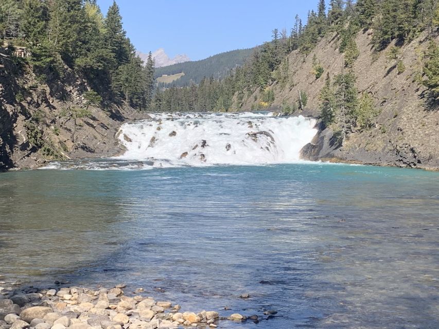 Minivan Airport Shuttle: Banff <---> Calgary - Key Points