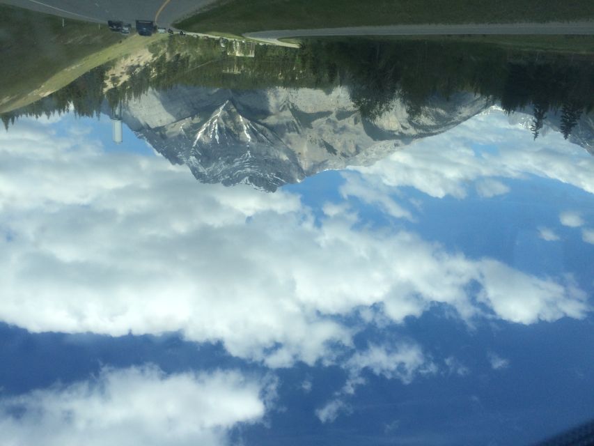 Minivan Airport Shuttle: Banff <---> Calgary - Vehicle Amenities and Inclusions