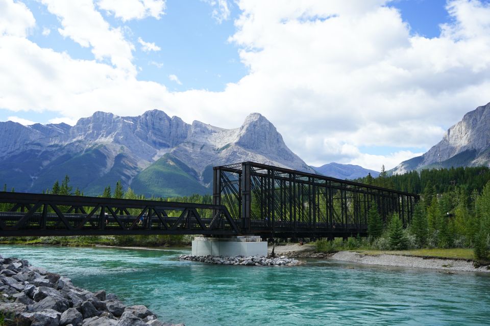 Minivan Airport Shuttle: Canmore <---> Calgary - Pickup Locations