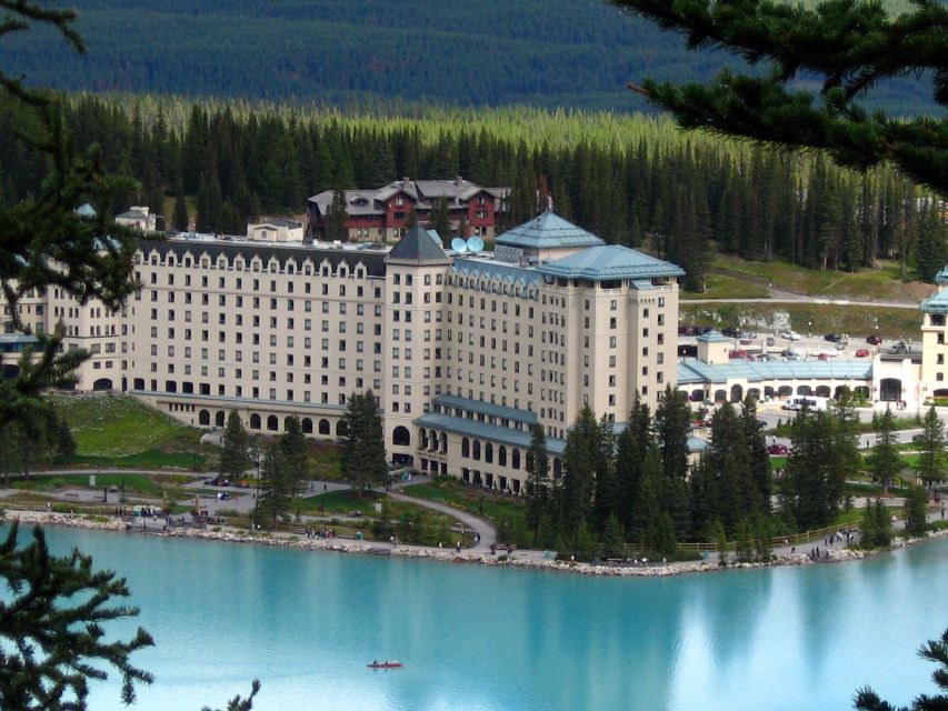 Minivan Airport Shuttle: Lake Louise <---> Calgary - Key Points