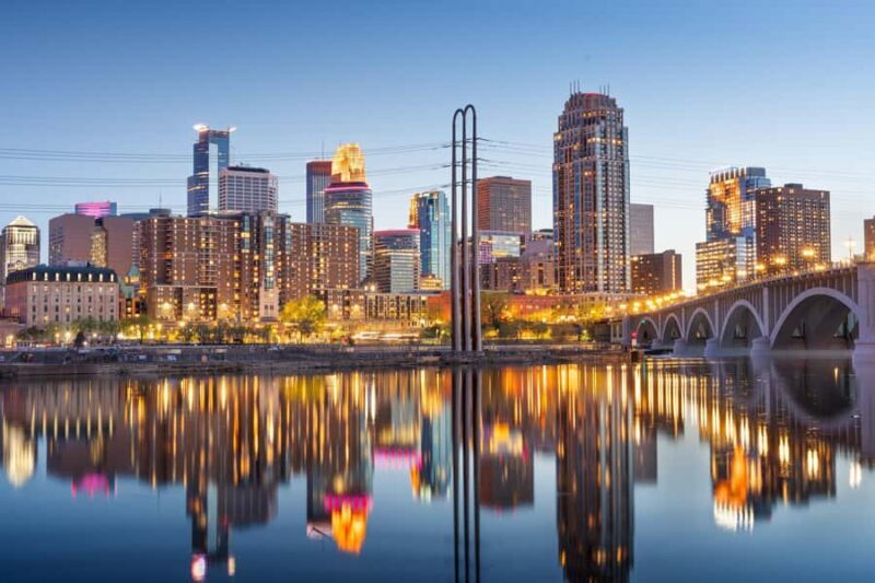 Minneapolis: North Loop Food Tour with 6 Local Tastings - Value and Price