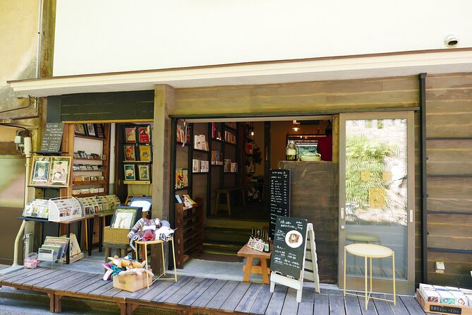 Minoh Waterfall and Nature Walk Through the Minoh Park - Meeting and Pickup Details