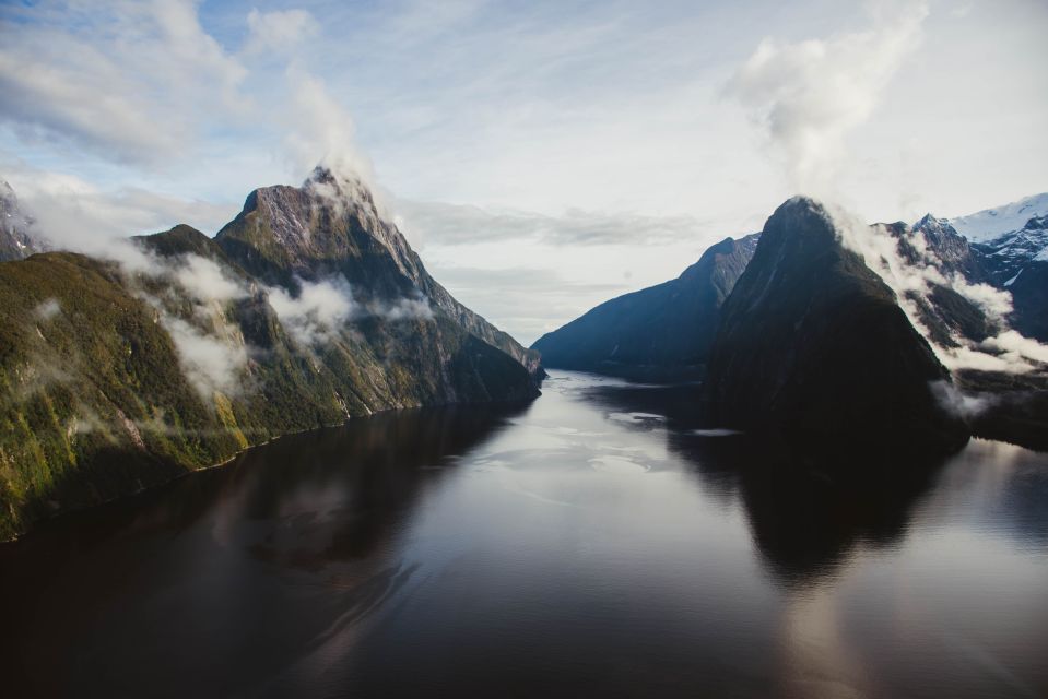 Mitre Peak | Helicopter Flight | Milford Helicopters - Key Points