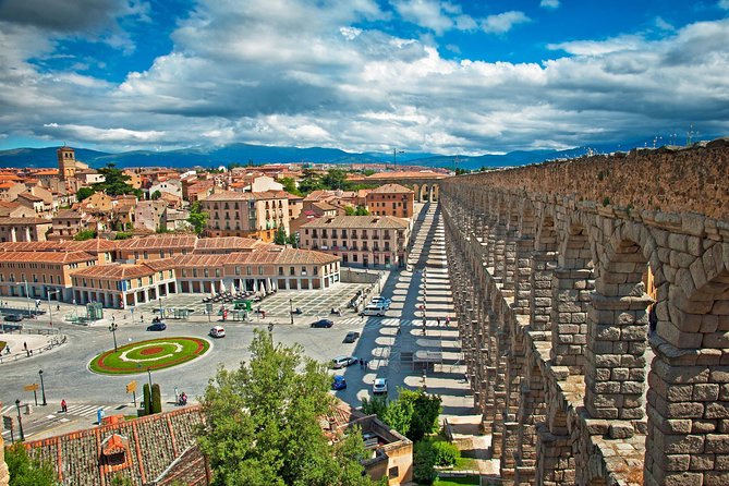 Mix & Save: Full Day Tour to Toledo and Segovia - Transportation and Group Size