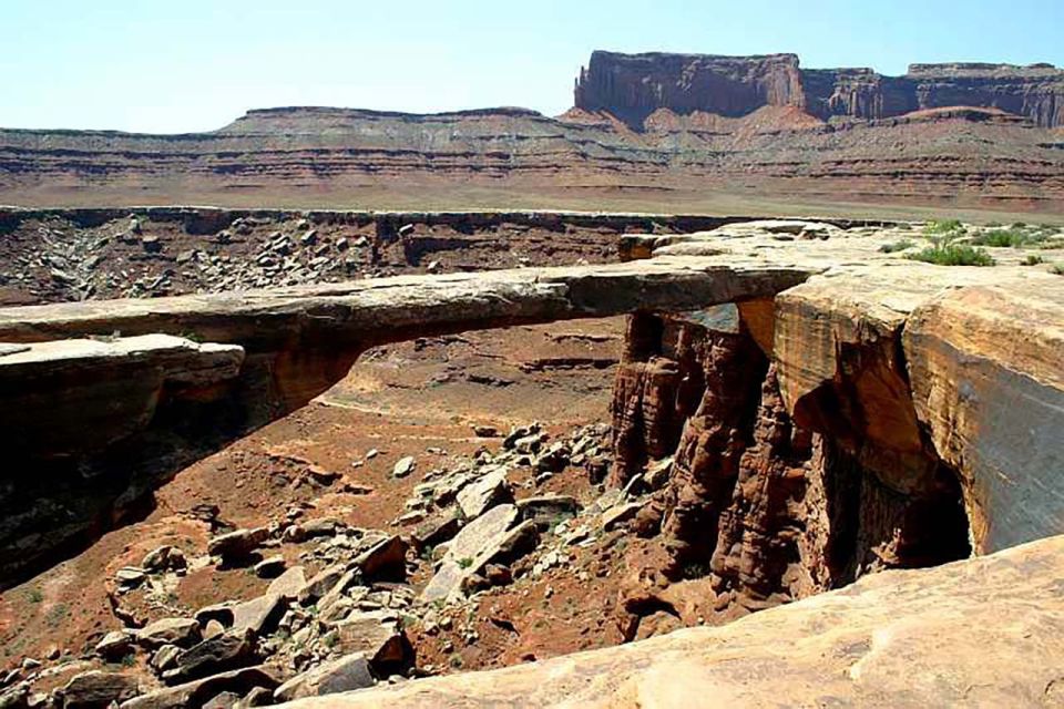 Moab: Canyonlands National Park 4x4 White Rim Tour - Traversing Shaffer Trail