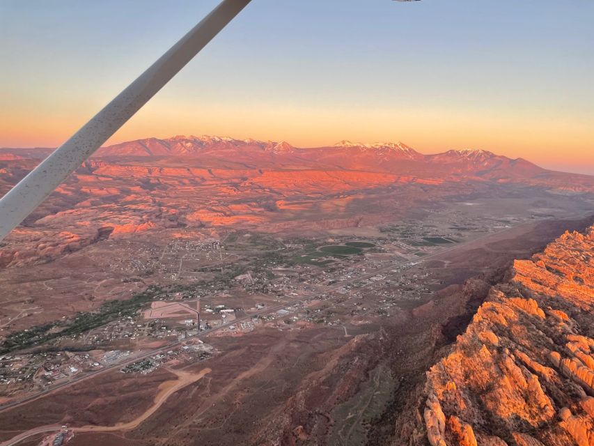 Moab: Canyonlands National Park Morning or Sunset Plane Tour - Duration and Group Size Details